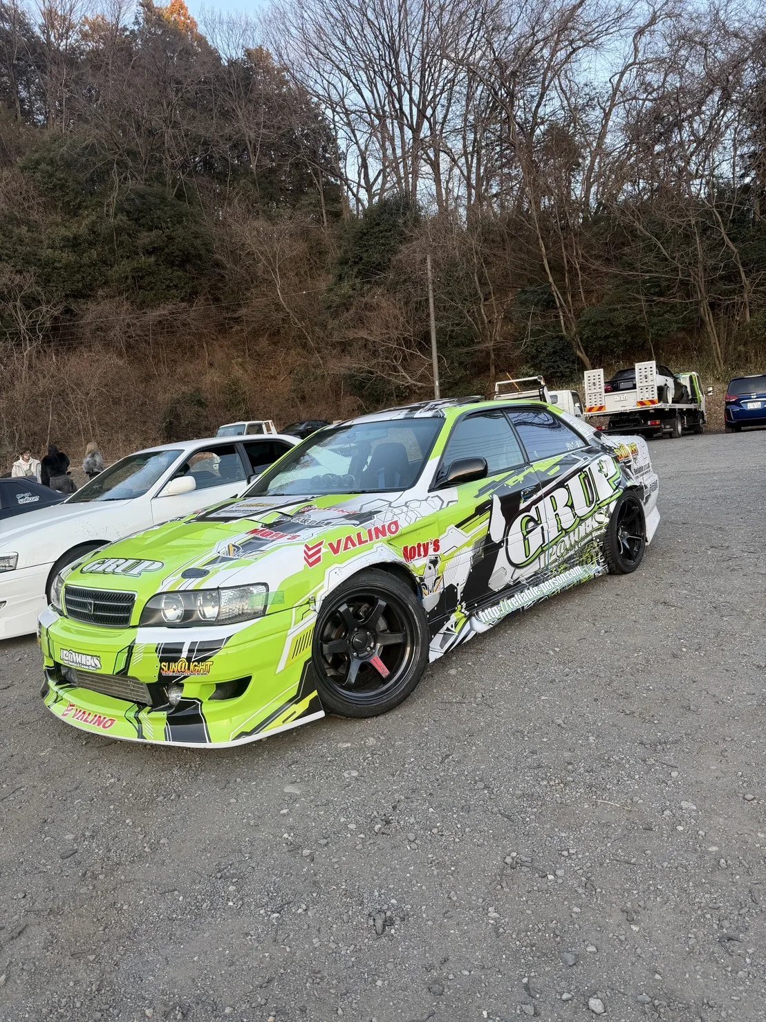 GRUPのラッピング車両